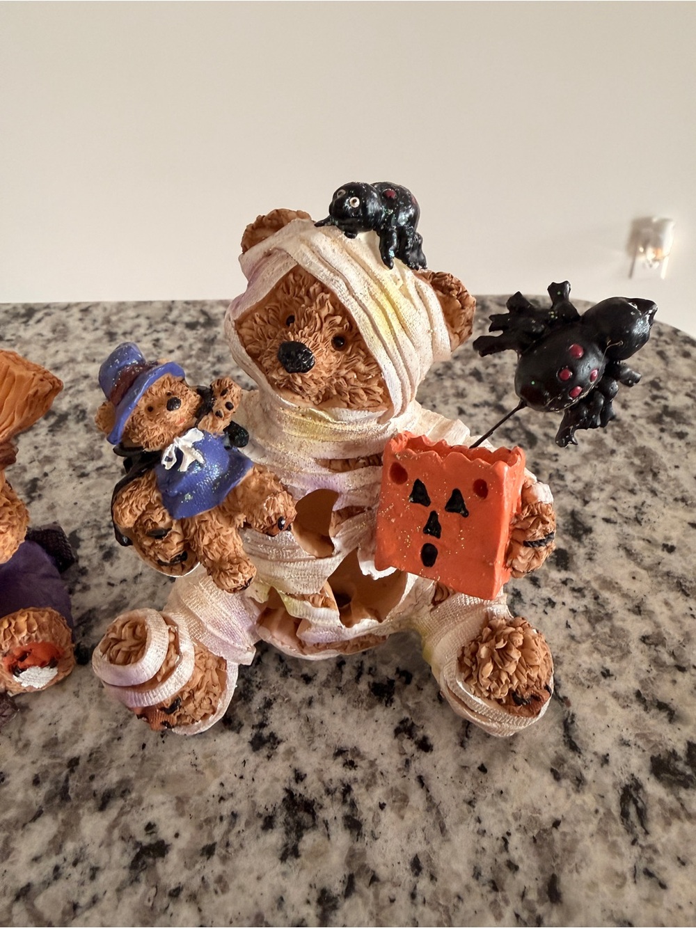 Halloween Pumpkin Bear Figurine Set of 5 - Picture 3 of 7